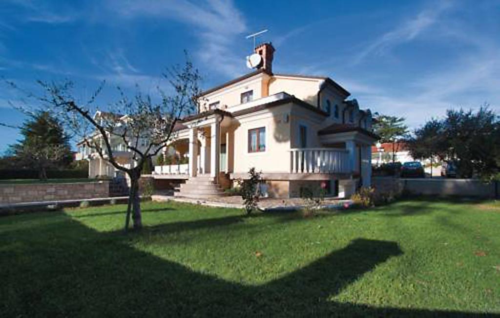Apartments Villa Teuta Умаг Екстер'єр фото